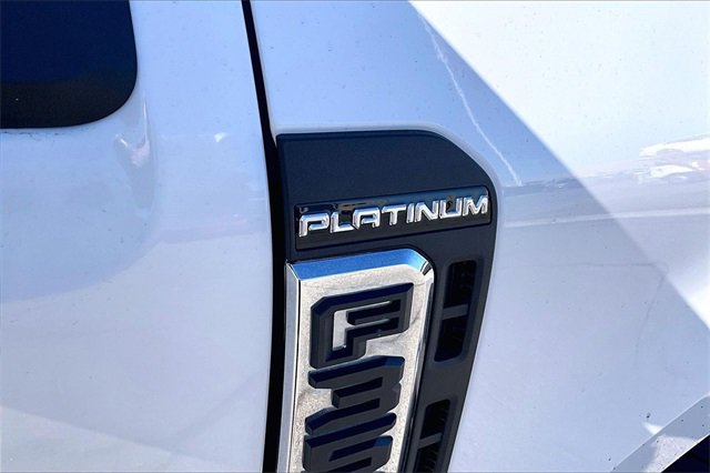 Certified 2024 Ford F350 Platinum w/ FX4 Off-Road Package image 31