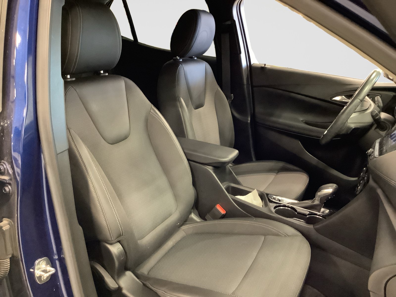 Used 2023 Buick Encore GX Select w/ Safety Package II AWD/4WD image 15