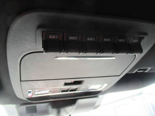 Certified 2022 Ford F150 Raptor w/ Raptor 37 Performance Package AWD/4WD image 36
