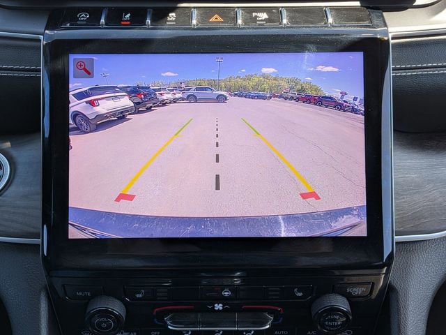 Used 2021 Jeep Grand Cherokee L Limited AWD/4WD image 12