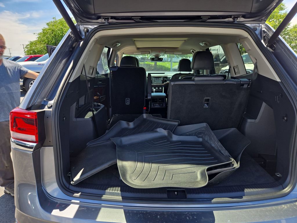 Used 2022 Volkswagen Atlas SEL Premium AWD/4WD image 35