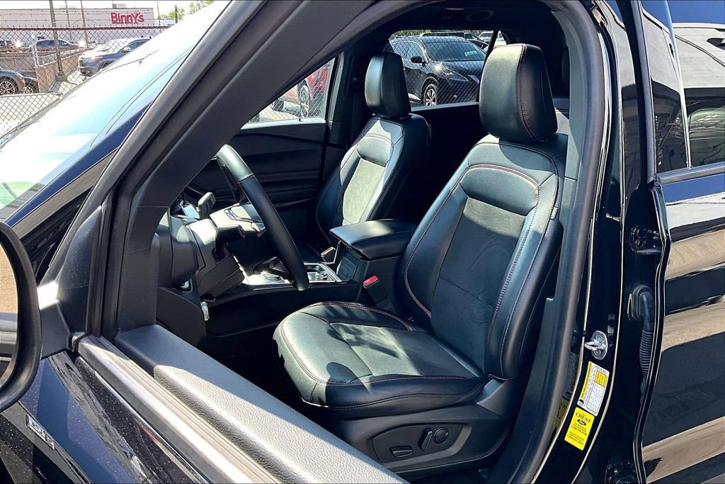 Certified 2023 Ford Explorer ST-Line AWD/4WD image 24