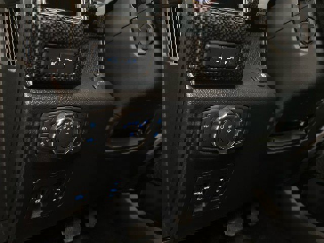 Certified 2020 Ford F150 Lariat w/ Equipment Group 502A Luxury AWD/4WD image 29