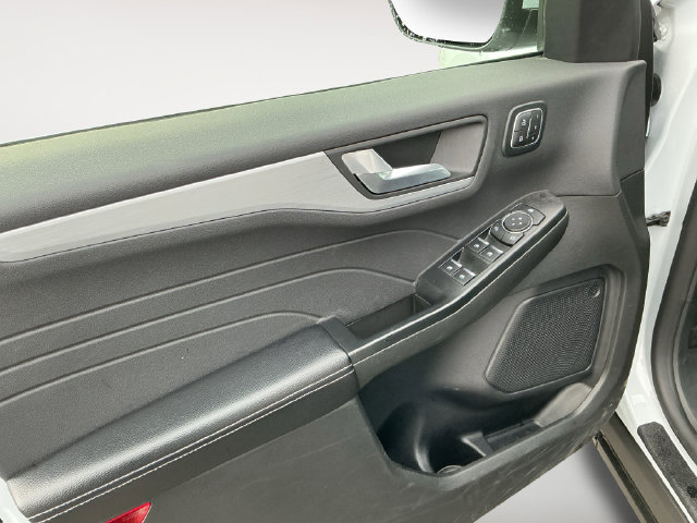 Certified 2025 Ford Escape Platinum AWD/4WD image 10