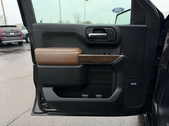 Used 2019 Chevrolet Silverado 1500 High Country w/ Technology Package image 27