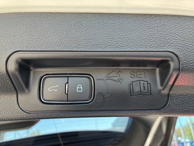 Certified 2023 Ford Explorer XLT w/ Equipment Group 202A AWD/4WD image 12