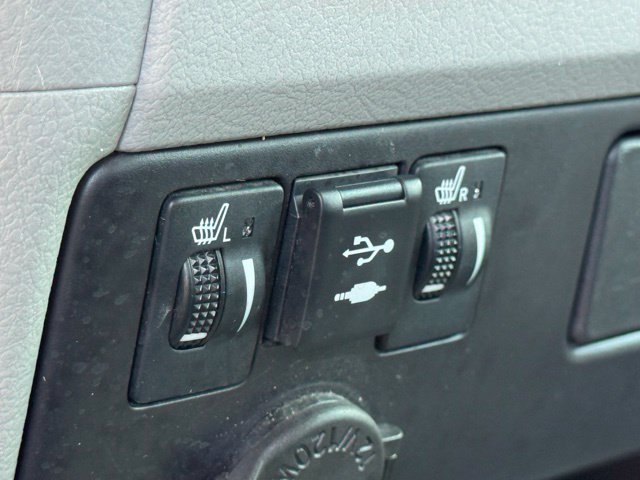 Used 2019 Toyota Sienna XLE w/ XLE Navigation Package FWD image 23