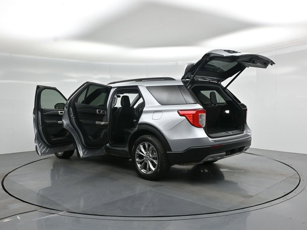 Certified 2022 Ford Explorer XLT w/ Equipment Group 202A image 37