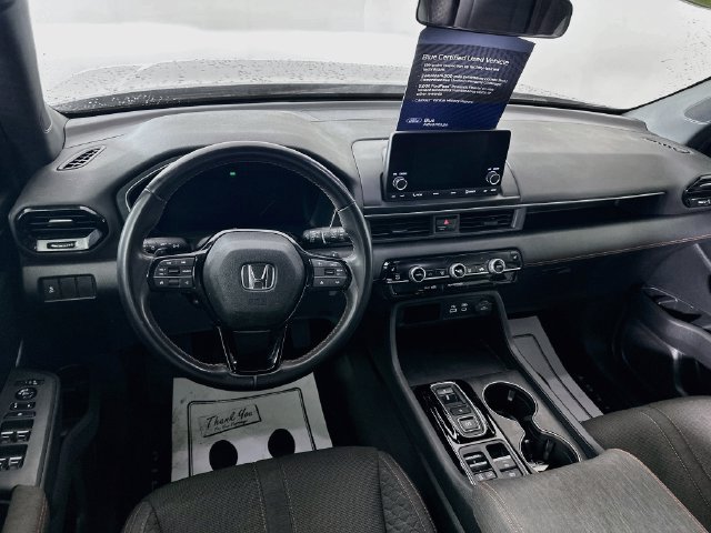 Used 2025 Honda Pilot Sport image 28