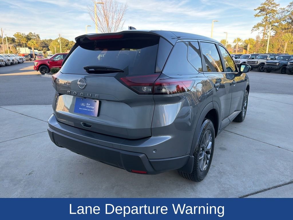 Used 2024 Nissan Rogue S image 8