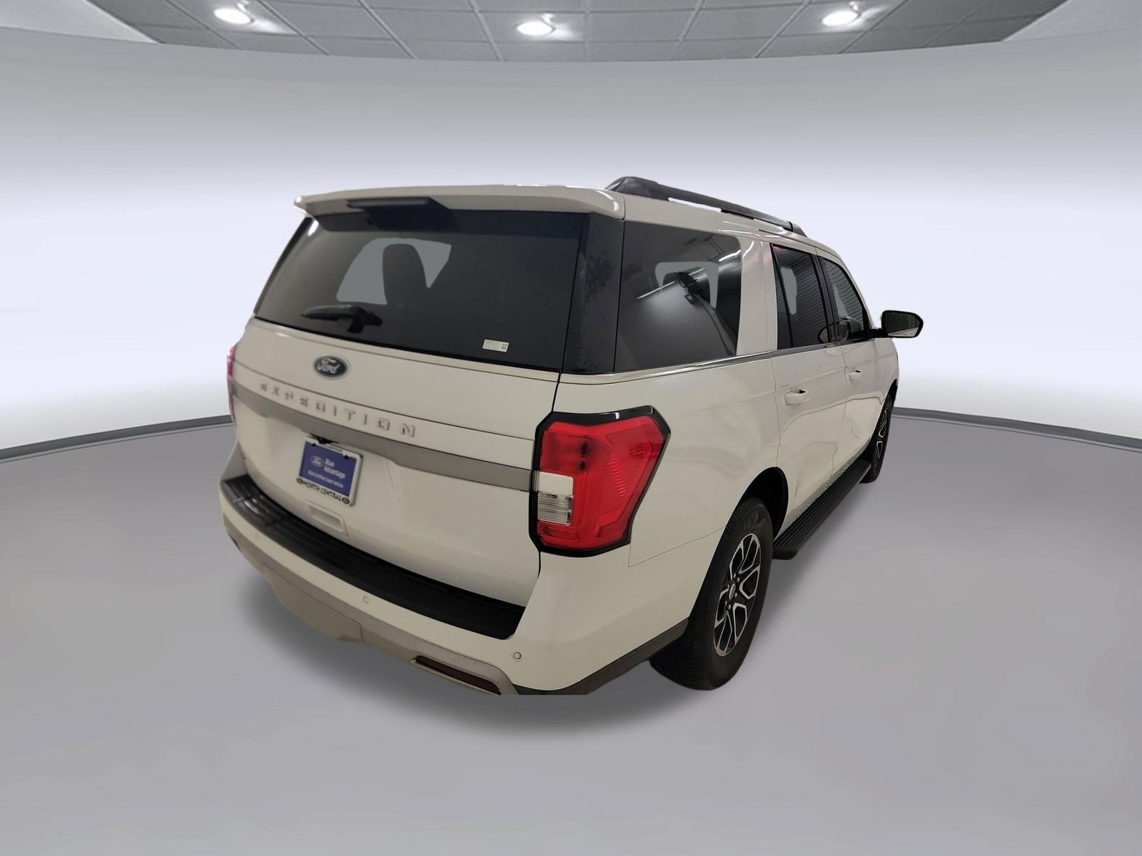 Certified 2024 Ford Expedition XLT AWD/4WD image 7