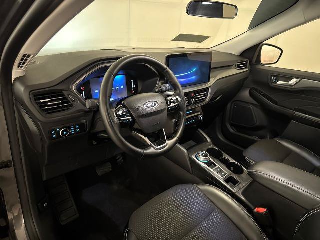 Certified 2025 Ford Escape SE FWD image 5