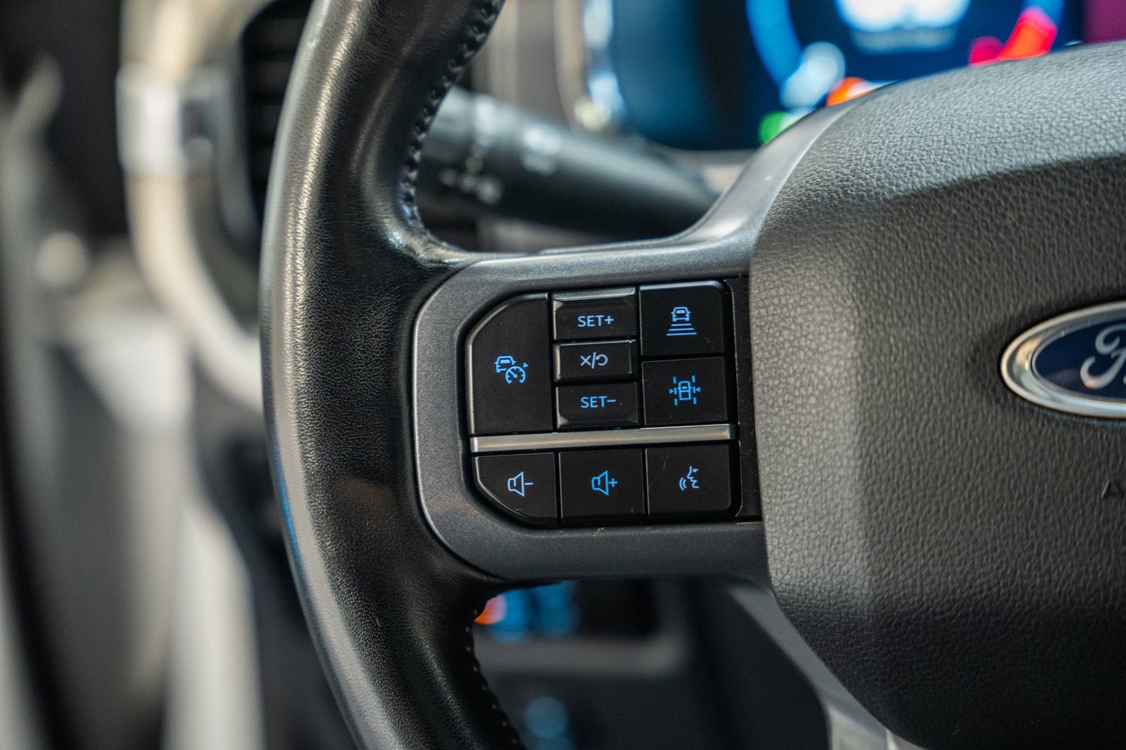 Certified 2023 Ford F150 Lariat w/ Equipment Group 502A High image 39