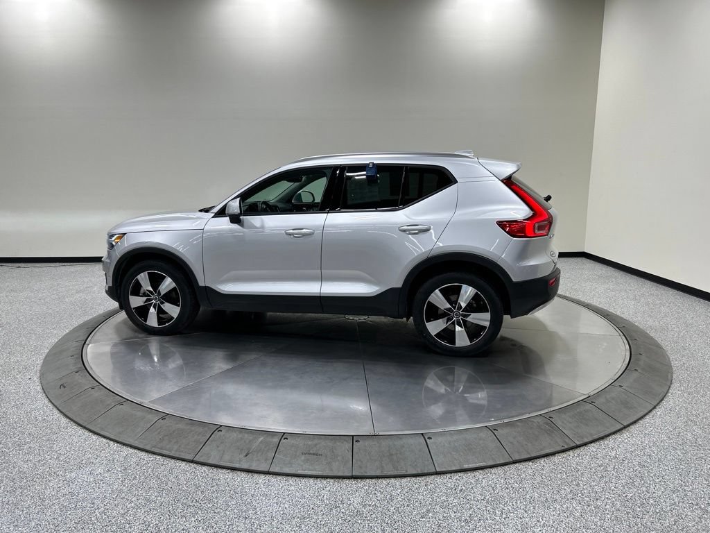 Used 2019 Volvo XC40 T5 Momentum AWD/4WD image 10