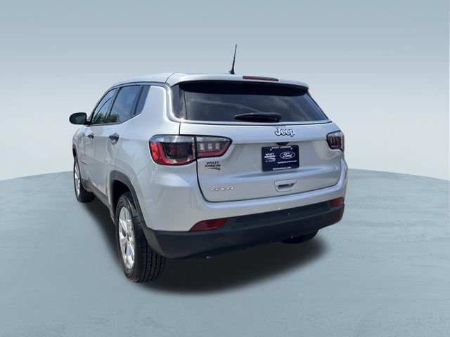 Used 2025 Jeep Compass Sport AWD/4WD image 6