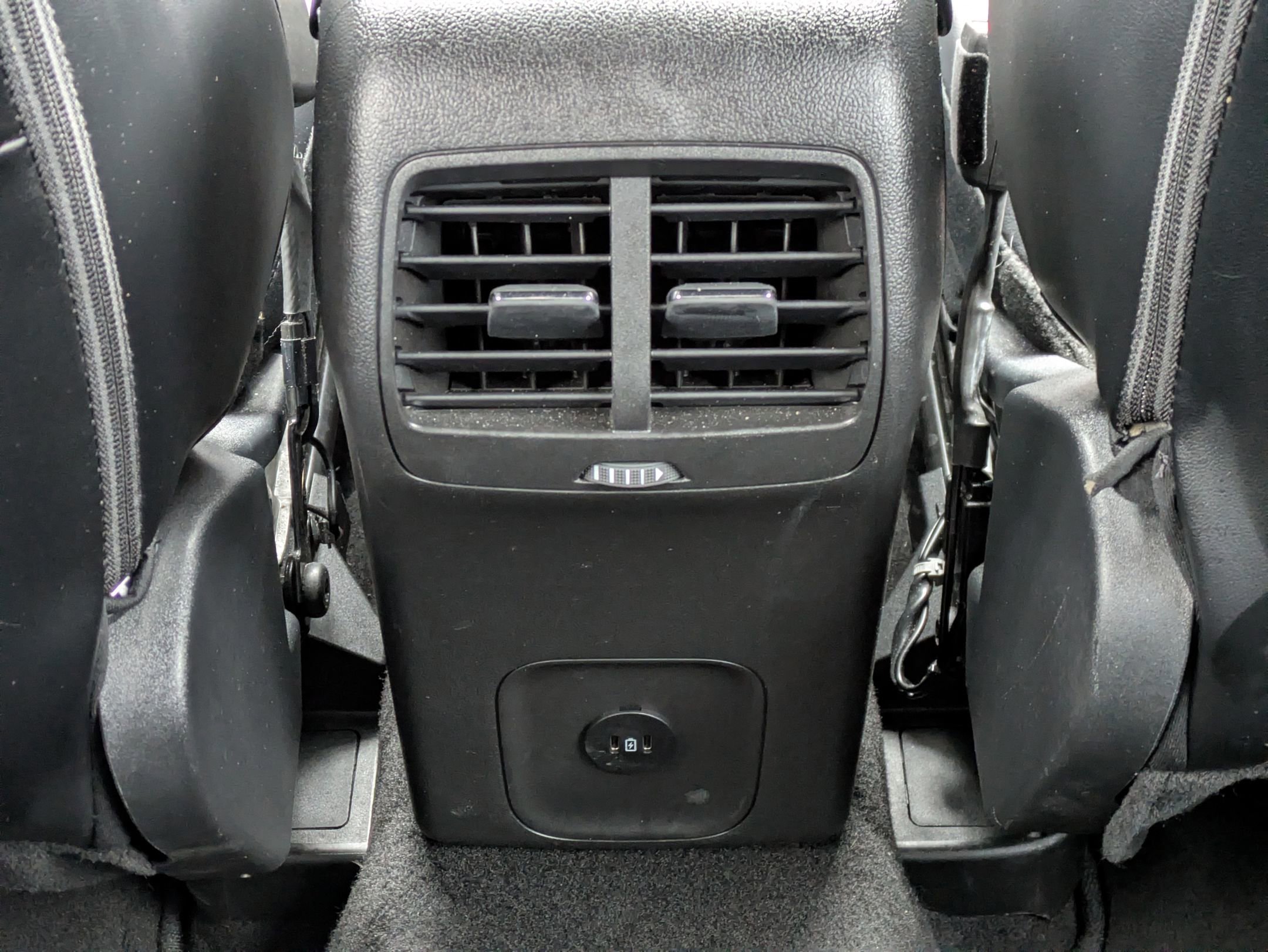 Certified 2025 Ford Escape ST-Line Select AWD/4WD image 16
