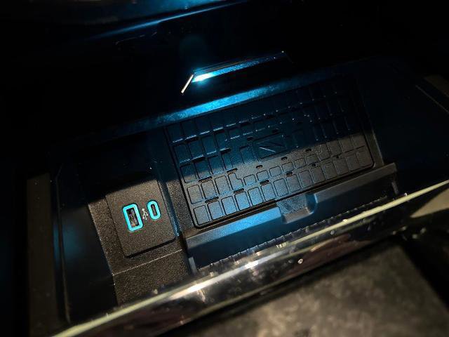 Certified 2024 Ford Expedition Limited image 30