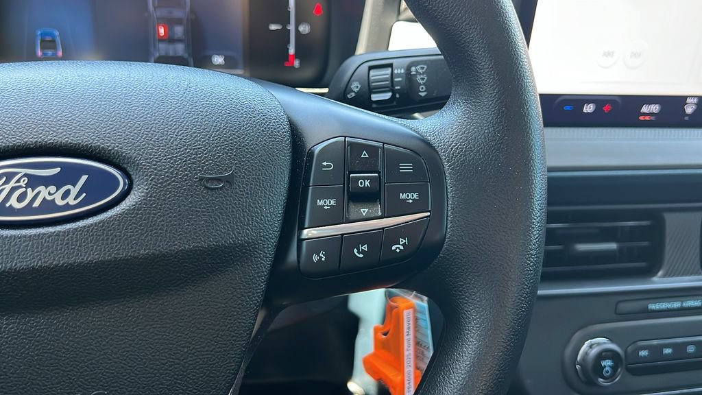 Certified 2025 Ford Maverick XL FWD image 18