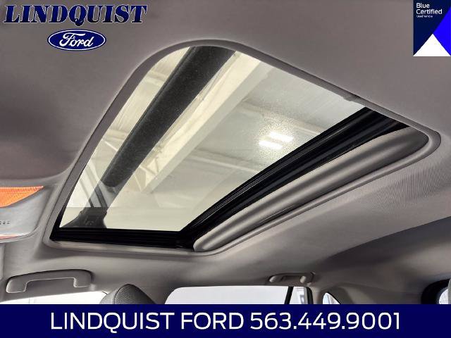 Used 2020 Toyota RAV4 XLE w/ Convenience Package FWD image 22