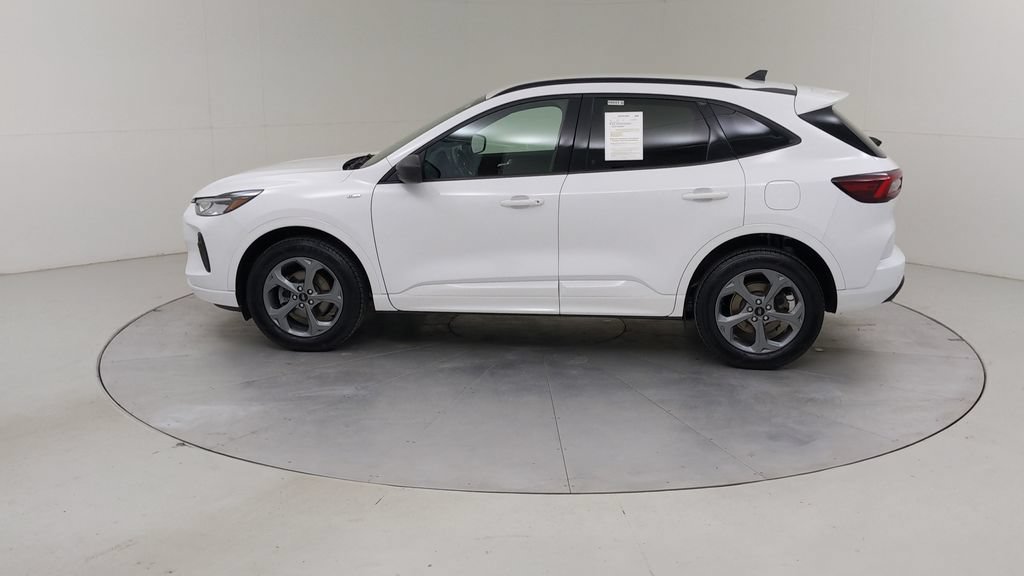 Certified 2023 Ford Escape ST-Line w/ Tech Pack #1 AWD/4WD image 17