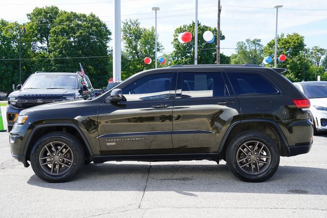 Used 2016 Jeep Grand Cherokee Laredo 75th Anniversary image 4