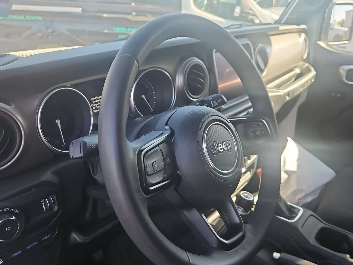 Used 2023 Jeep Wrangler Unlimited w/ 8.4" Radio Group AWD/4WD image 2