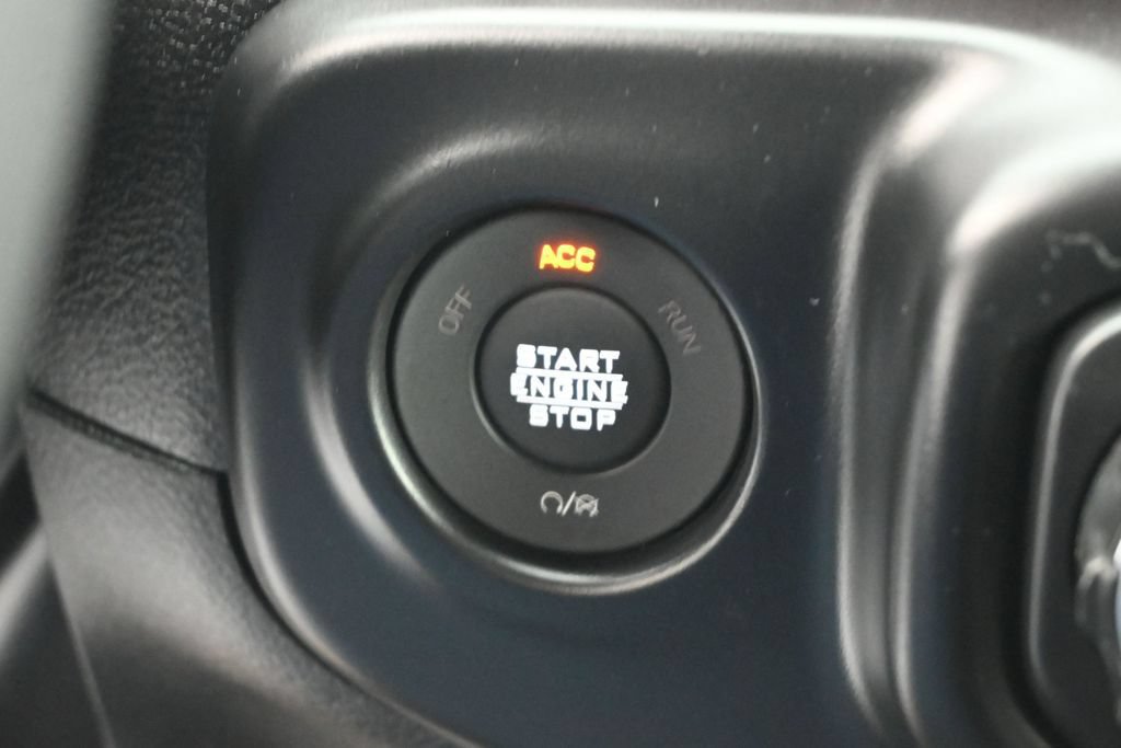 Used 2023 Jeep Gladiator Rubicon w/ LED Lighting Group AWD/4WD image 12