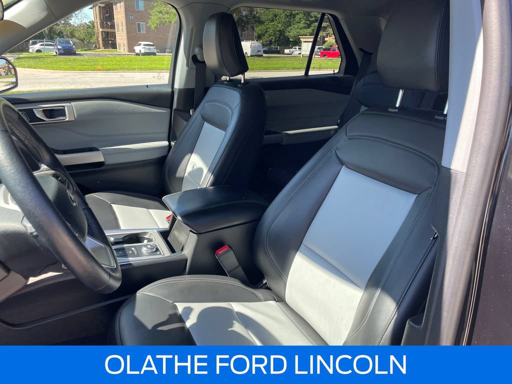 Certified 2023 Ford Explorer XLT w/ Equipment Group 202A AWD/4WD image 18