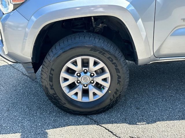 Used 2019 Toyota Tacoma SR5 AWD/4WD image 11