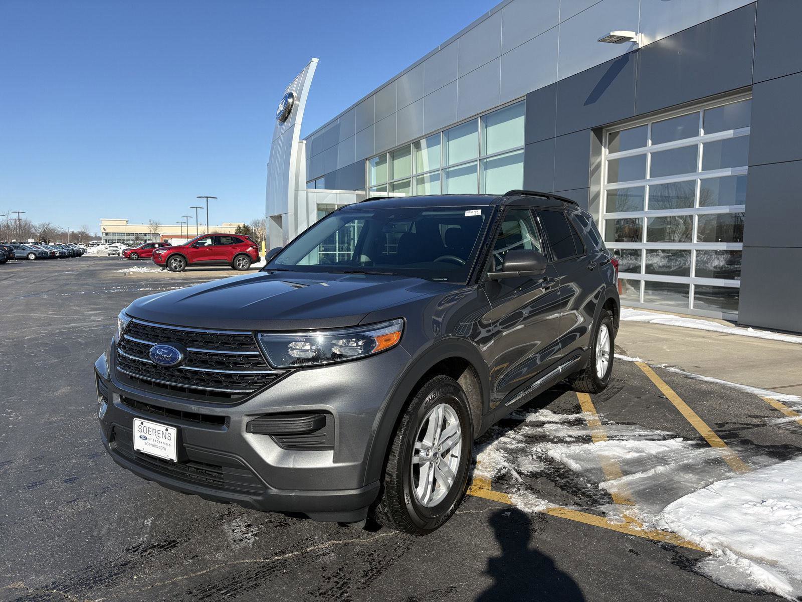 Certified 2023 Ford Explorer XLT w/ Class IV Trailer Tow Package image 3