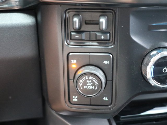 Certified 2026 Ford F350 Lariat w/ Tremor Off-Road Package AWD/4WD image 30