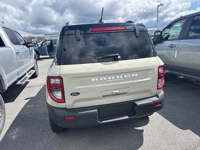 Certified 2025 Ford Bronco Sport Outer Banks w/ Outer Banks Tech Package+ AWD/4WD image 5