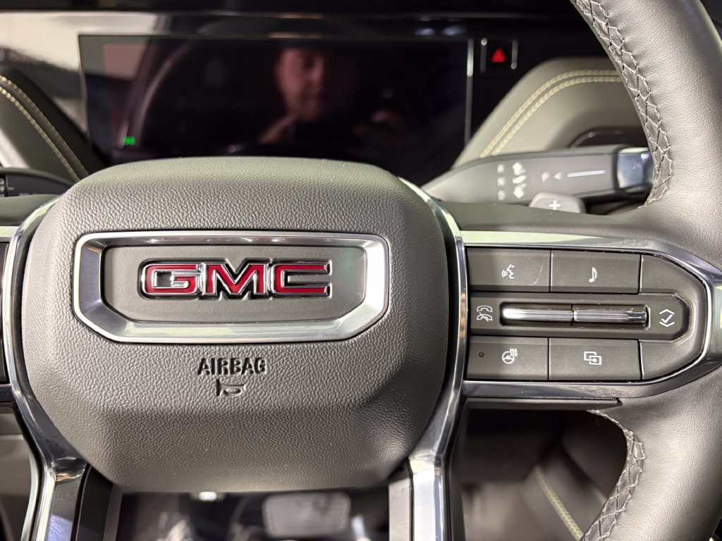 Used 2026 GMC Yukon XL Elevation w/ LPO, Elevation Black Package AWD/4WD image 22