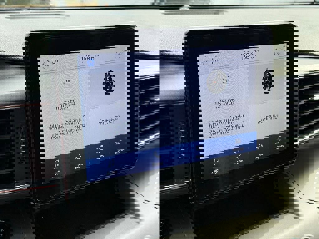 Certified 2023 Ford Explorer XLT w/ Equipment Group 202A image 25