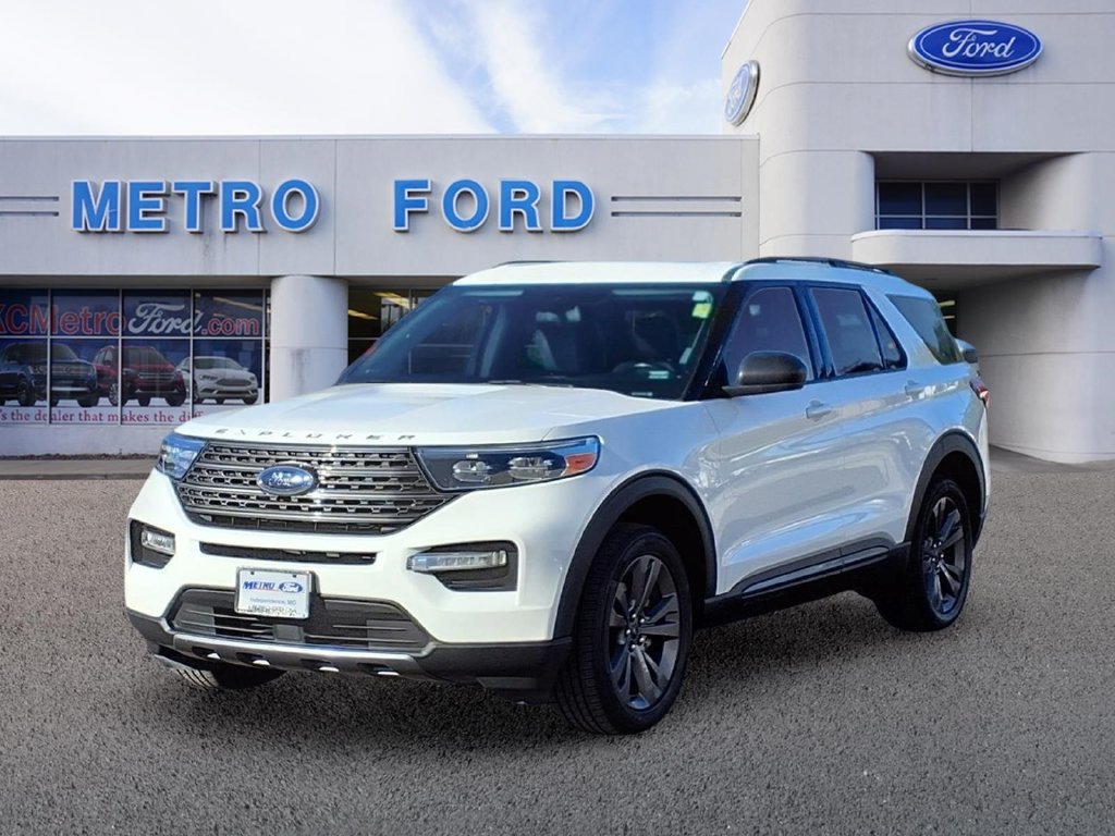 Certified 2021 Ford Explorer XLT w/ Equipment Group 202A AWD/4WD image 7