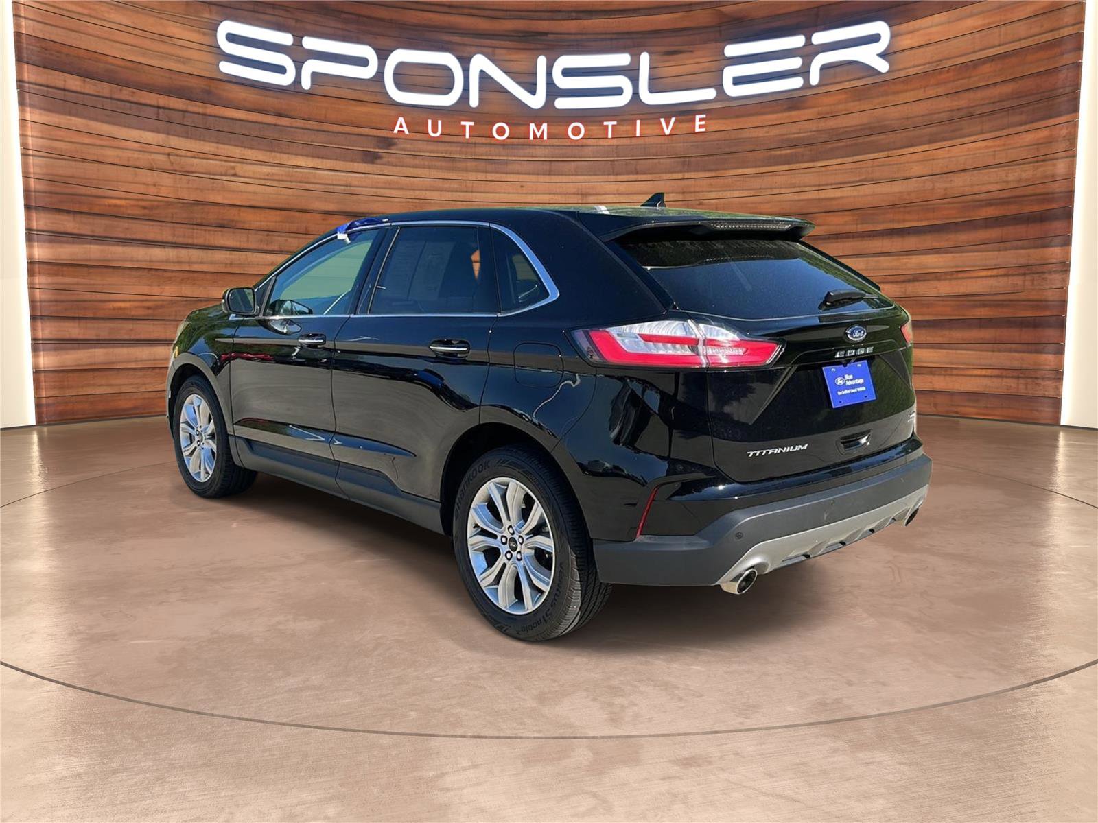 Certified 2024 Ford Edge Titanium AWD/4WD image 3