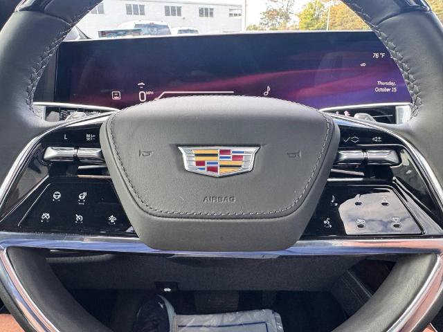 Used 2026 Cadillac Escalade Platinum Sport w/ LPO, ONYX Package AWD/4WD image 29