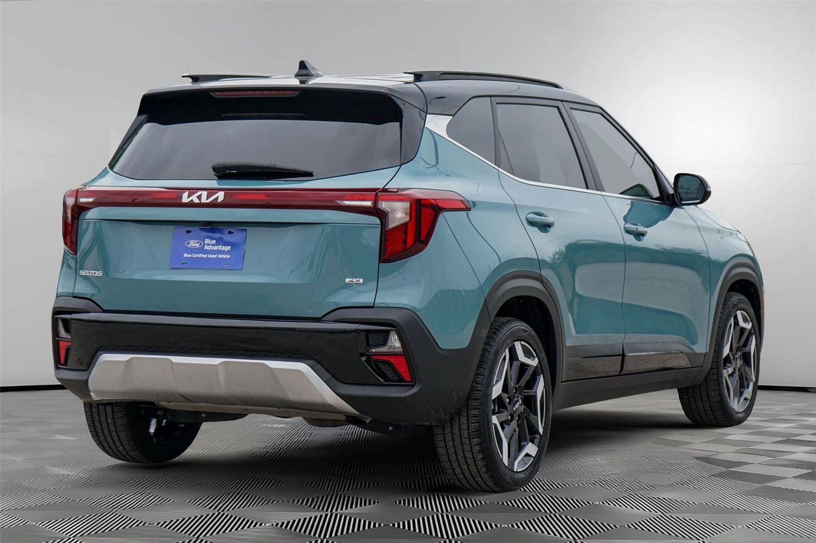 Used 2024 Kia Seltos SX AWD/4WD image 5