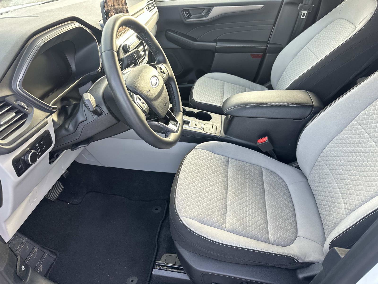 Certified 2023 Ford Escape Active w/ Cold Weather Package image 14