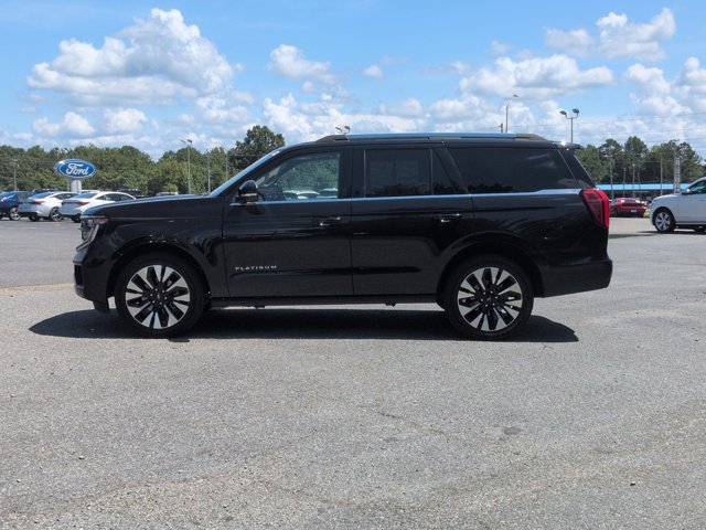 Certified 2025 Ford Expedition Platinum w/ Driver's Package AWD/4WD image 7