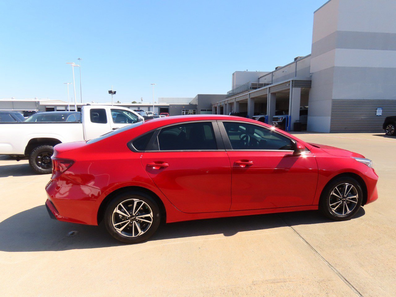 Used 2024 Kia Forte LXS image 6