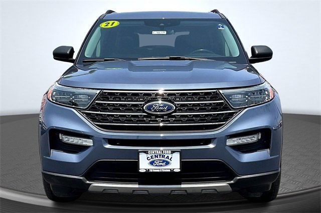 Certified 2021 Ford Explorer XLT w/ Equipment Group 202A image 6
