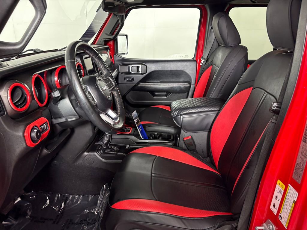 Used 2019 Jeep Wrangler Unlimited Sahara image 12