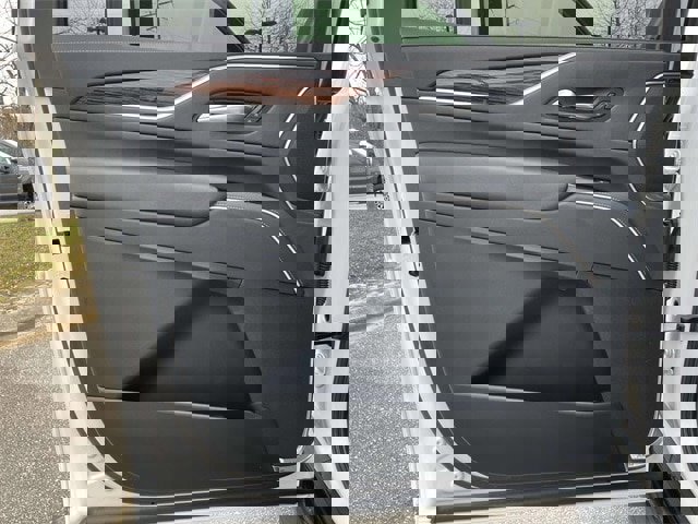 Used 2021 Cadillac Escalade ESV Premium Luxury image 11