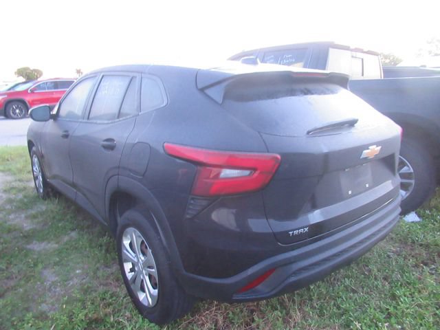 Used 2024 Chevrolet Trax LS FWD image 4