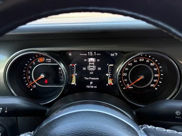 Used 2023 Jeep Wrangler Unlimited Sahara w/ Cold Weather Group AWD/4WD image 20