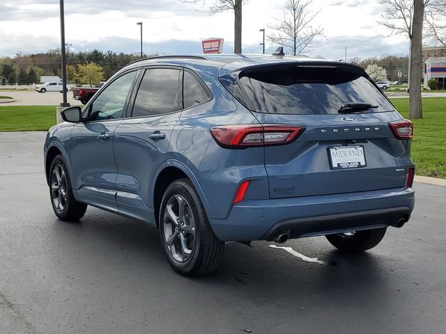 Certified 2024 Ford Escape ST-Line w/ Tech Pack #1 AWD/4WD image 4