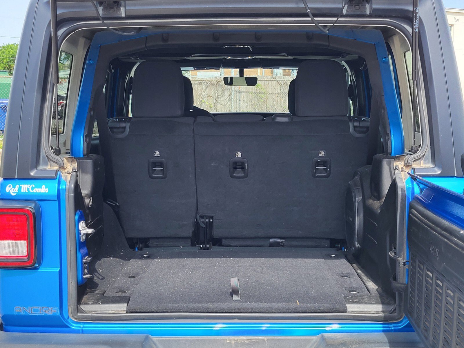 Used 2022 Jeep Wrangler Unlimited Sport image 31