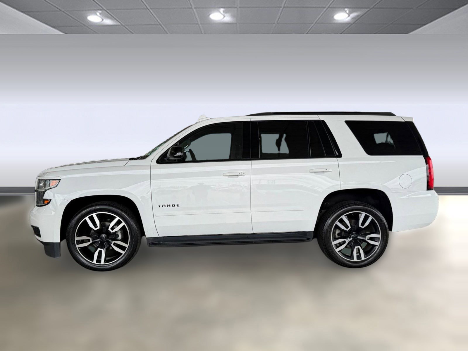Used 2018 Chevrolet Tahoe Premier w/ RST 6.2L Performance Edition image 2