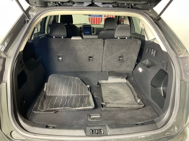 Certified 2023 Ford Edge SE w/ Black Appearance Package image 10